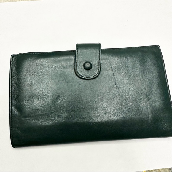 STUNNING FOREST/HUNTER GREEN CHANEL WALLET WITH COA - Picture 6 of 12